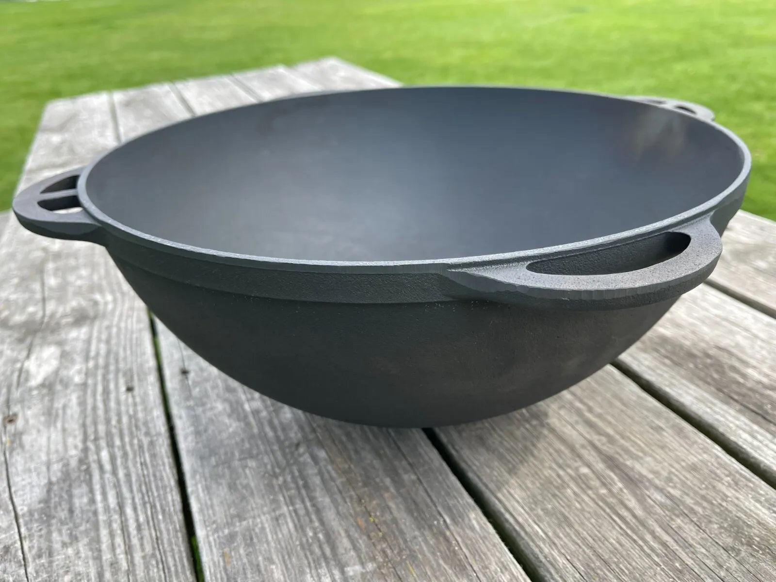 Cast Iron Cauldron 8L / WOK with Lid