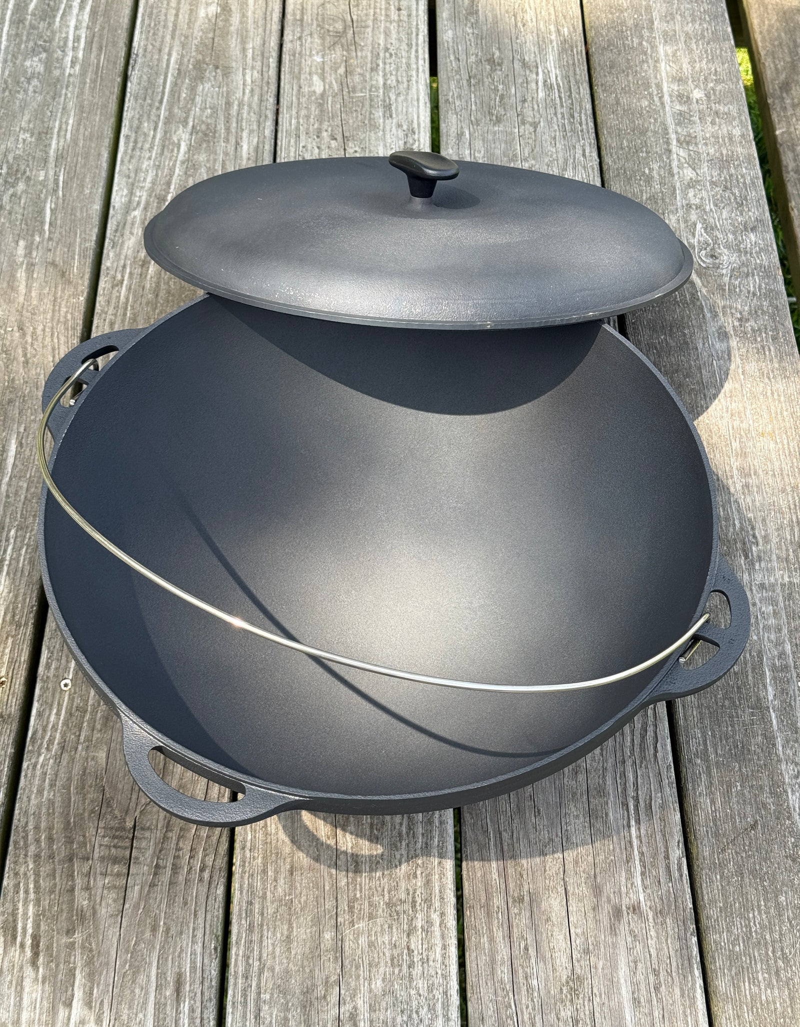 Cast Iron Cauldron 17L / WOK with Lid
