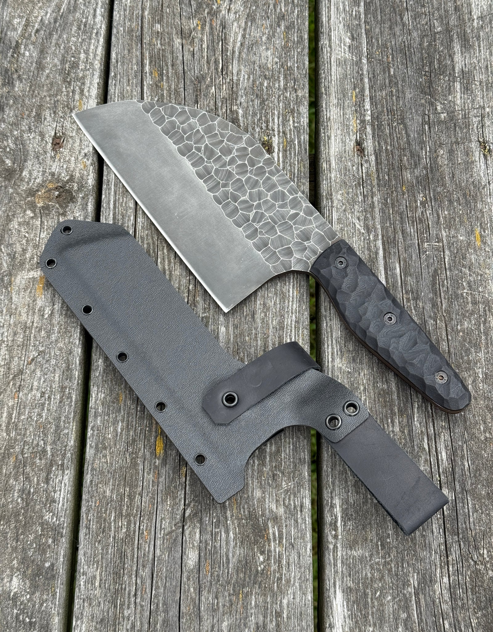 Heavy-duty KNIFE Serbian with case