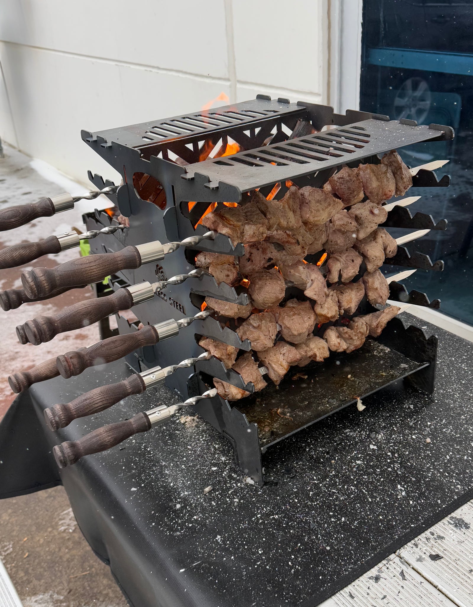 Heavy-duty Vertical BBQ Grill / MANGAL