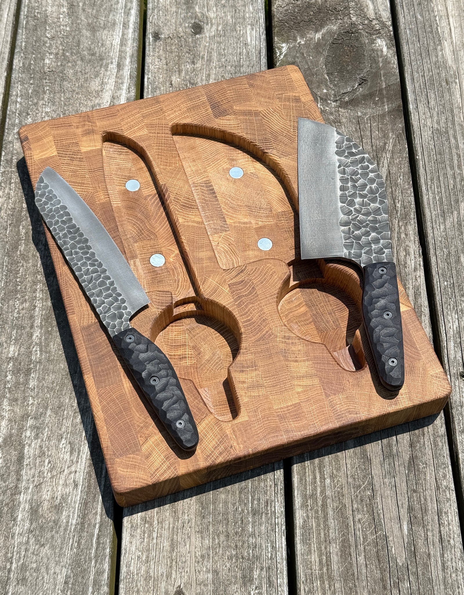 Textured Kitchen Set: Cutting Board and Knives