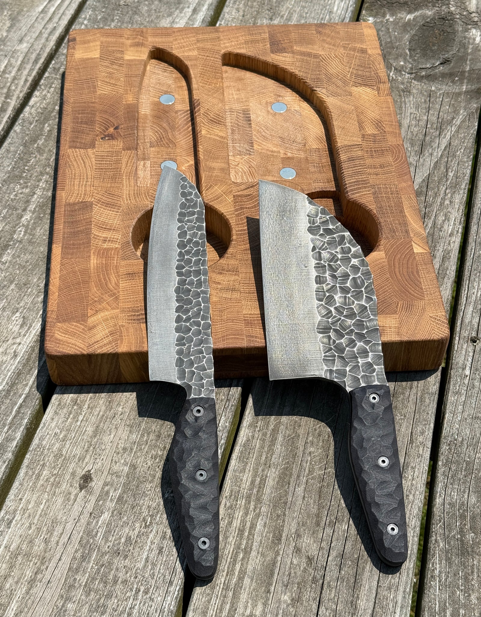 Textured Kitchen Set: Cutting Board and Knives