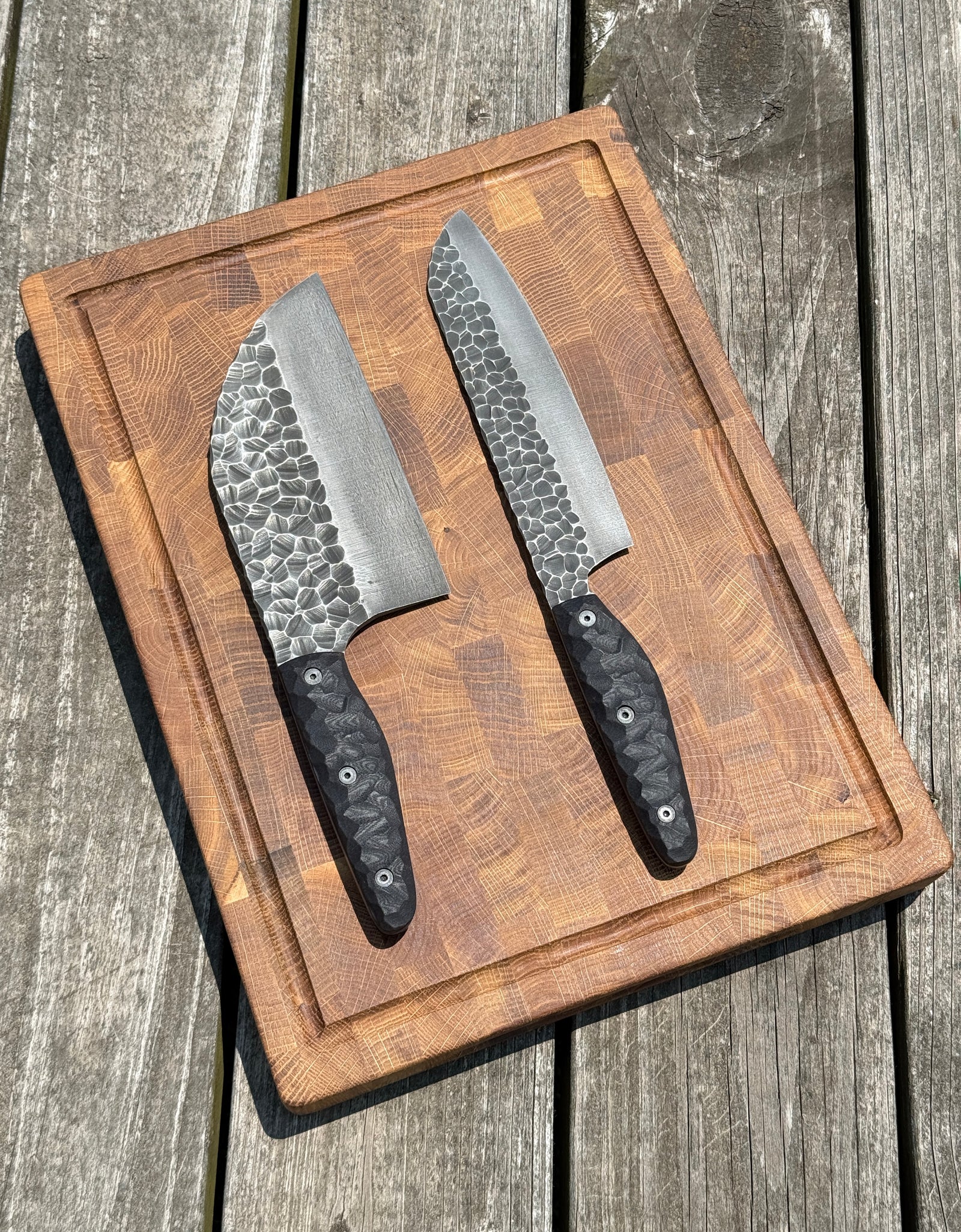 Textured Kitchen Set: Cutting Board and Knives