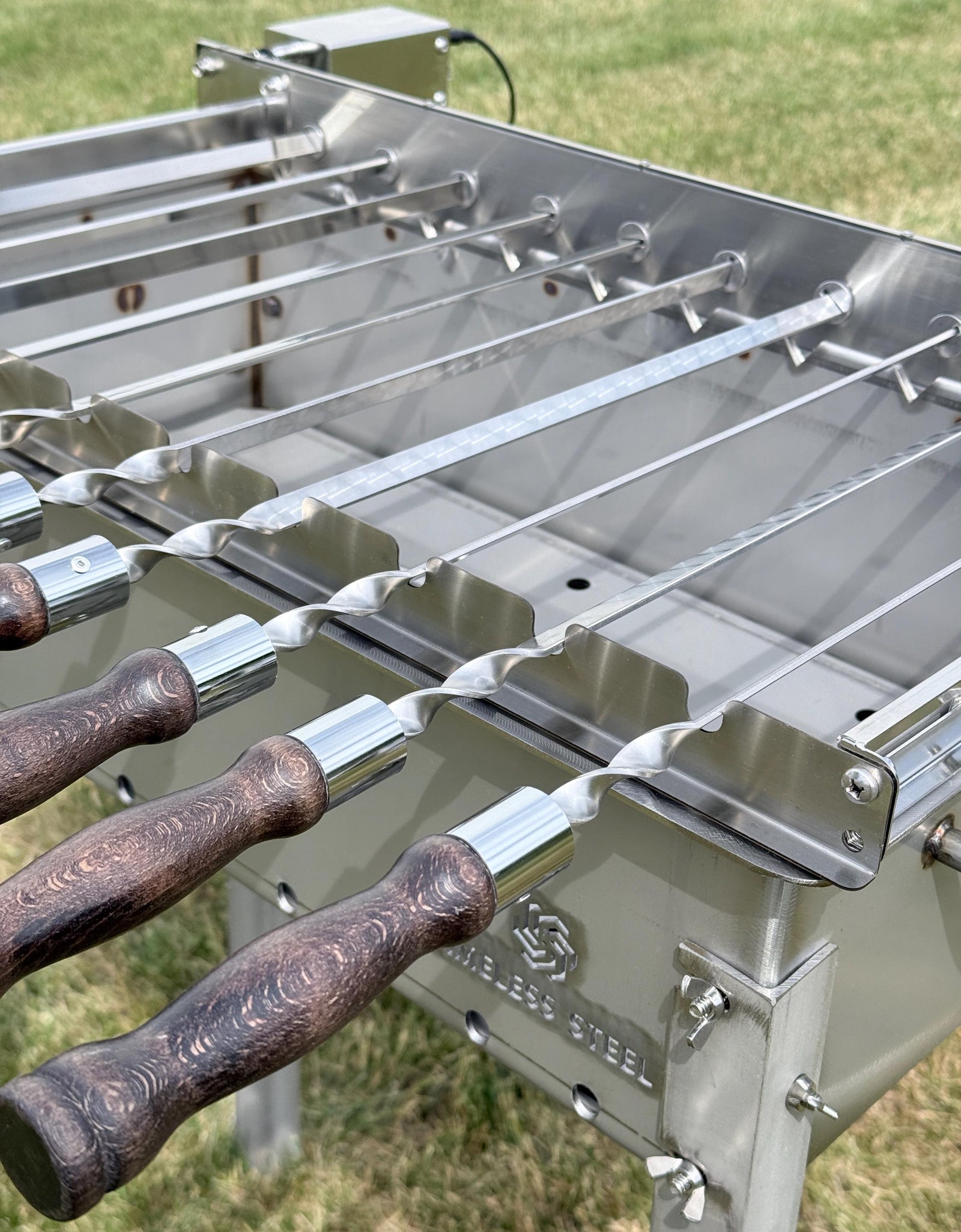 Heavy Duty Stainless Steel Electric Skewer Rotisserie – Automatic 10 Skewer Rotating Grill / Mangal