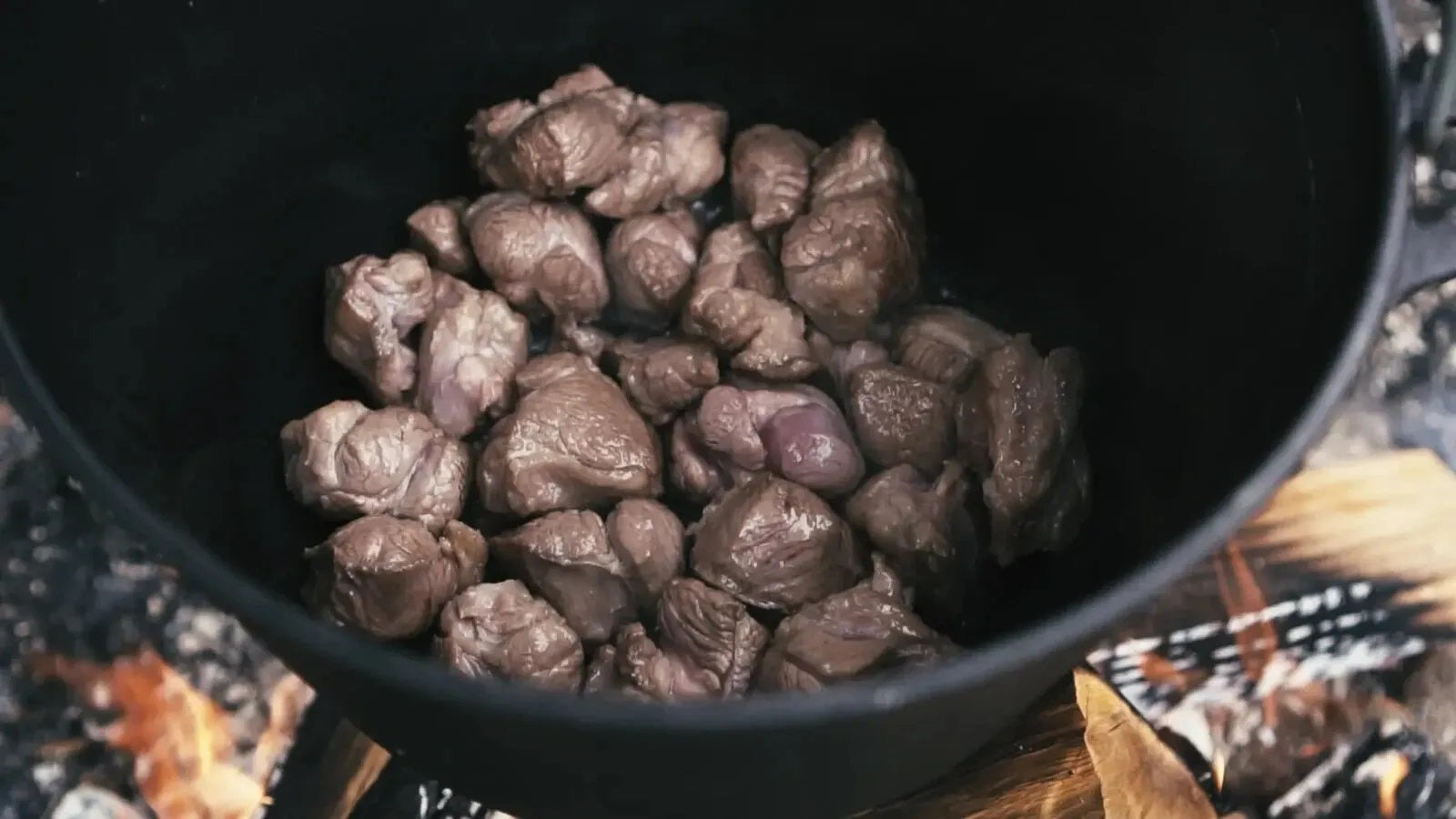 Cast Iron Cauldron 8L with Lid